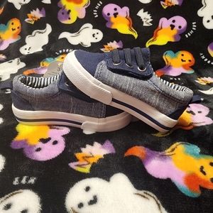 🍀NWT Wonder Nation Shoes